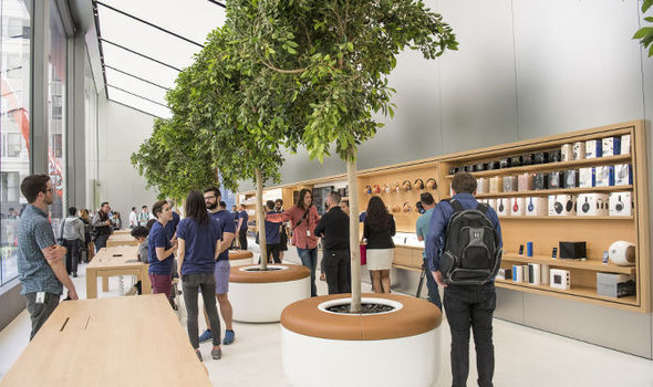 Apple’s next-gen Union Square retail store aims at community-building