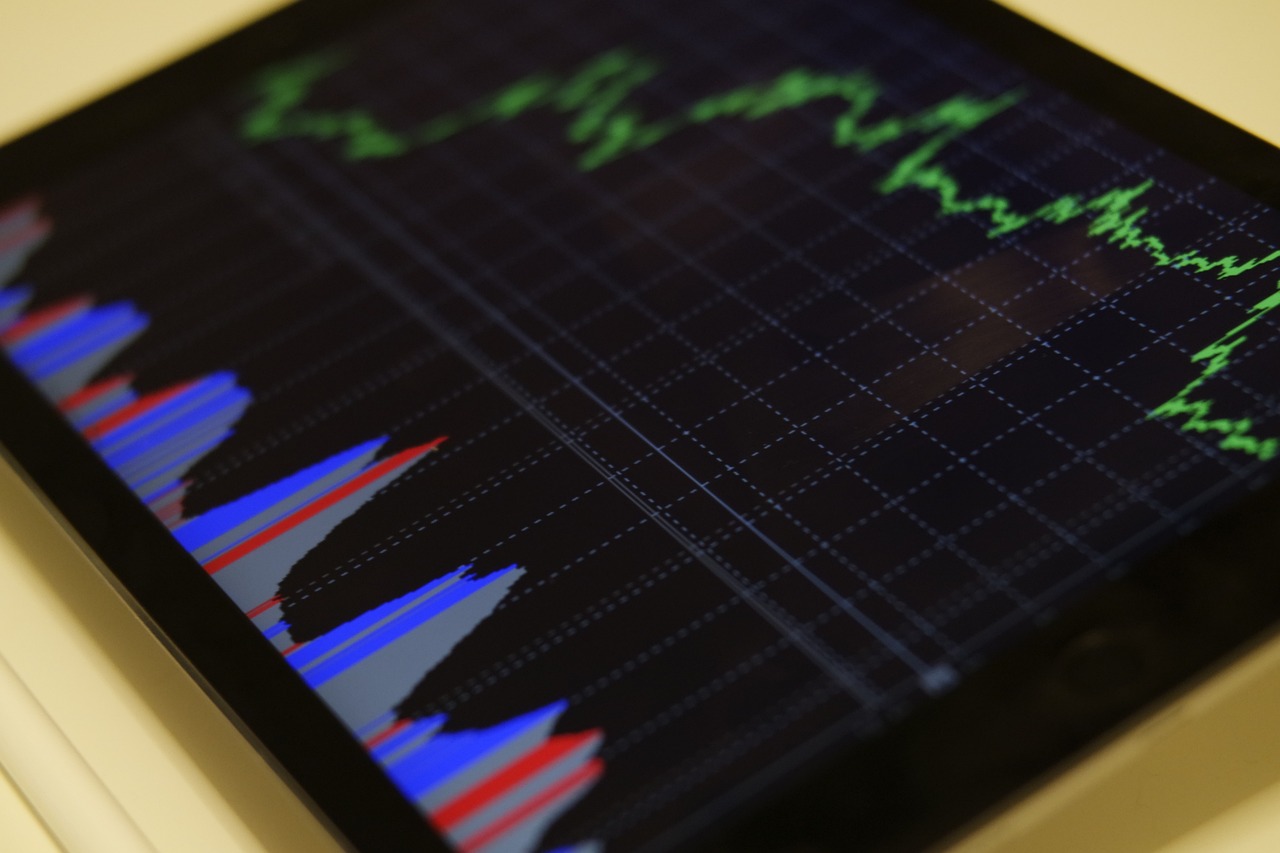 how-to-reduce-bounce-rate-on-your-ecommerce-site-firework - analytical graph